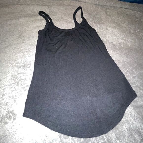 hinge Black Simple Tank   - Picture 2 of 6